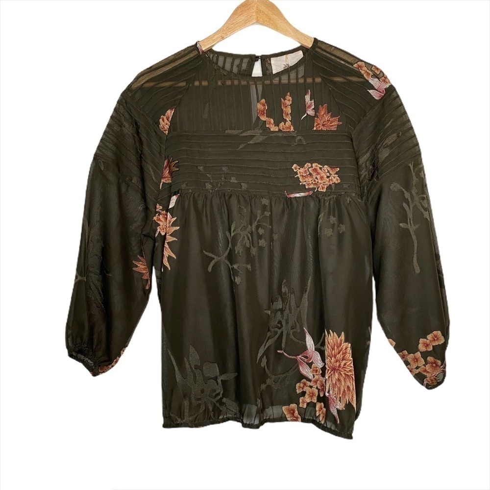 One Fine Day Sheer Top. Size Medium